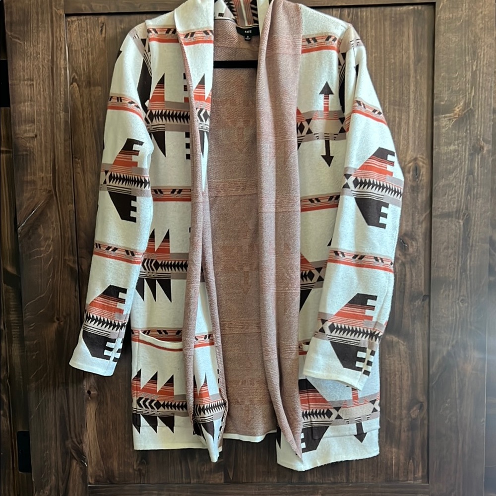 Women’s Patterned Cardigan Sweater